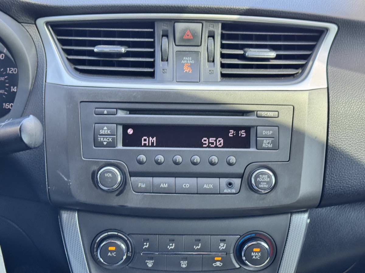 Used 2014 Nissan Sentra SR FWD image 42