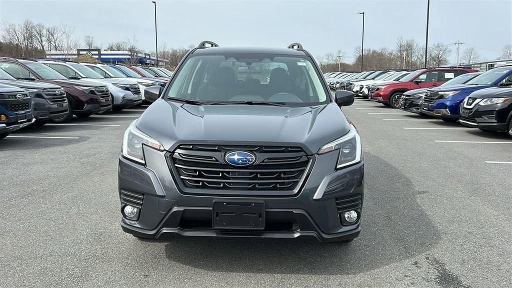 Used 2023 Subaru Forester Premium image 2