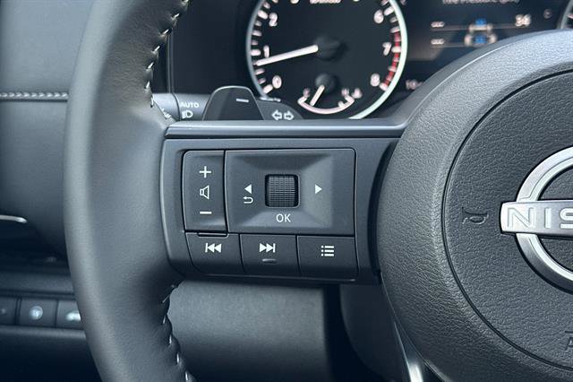 New 2025 Nissan Pathfinder SV w/ SV Premium Package image 26
