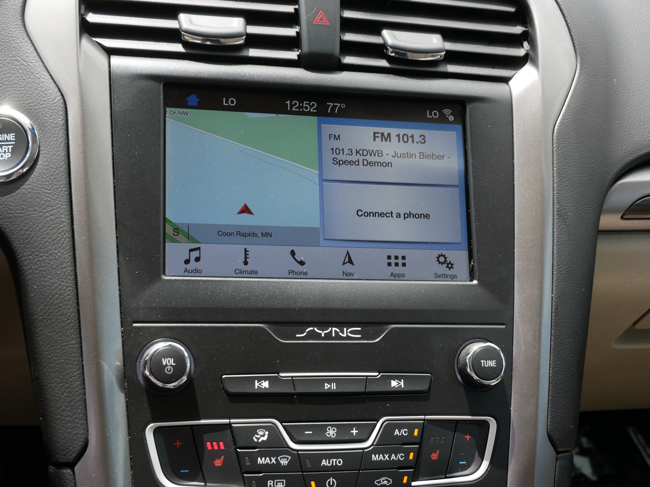 Used 2019 Ford Fusion SEL FWD image 22