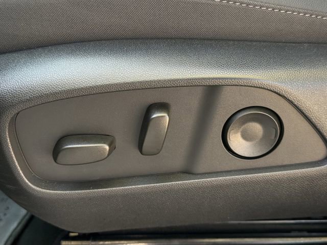 Used 2026 Chevrolet Equinox LT w/ Convenience Package II image 27