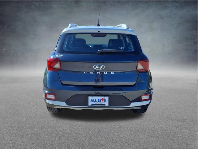 Used 2023 Hyundai Venue Limited FWD image 7