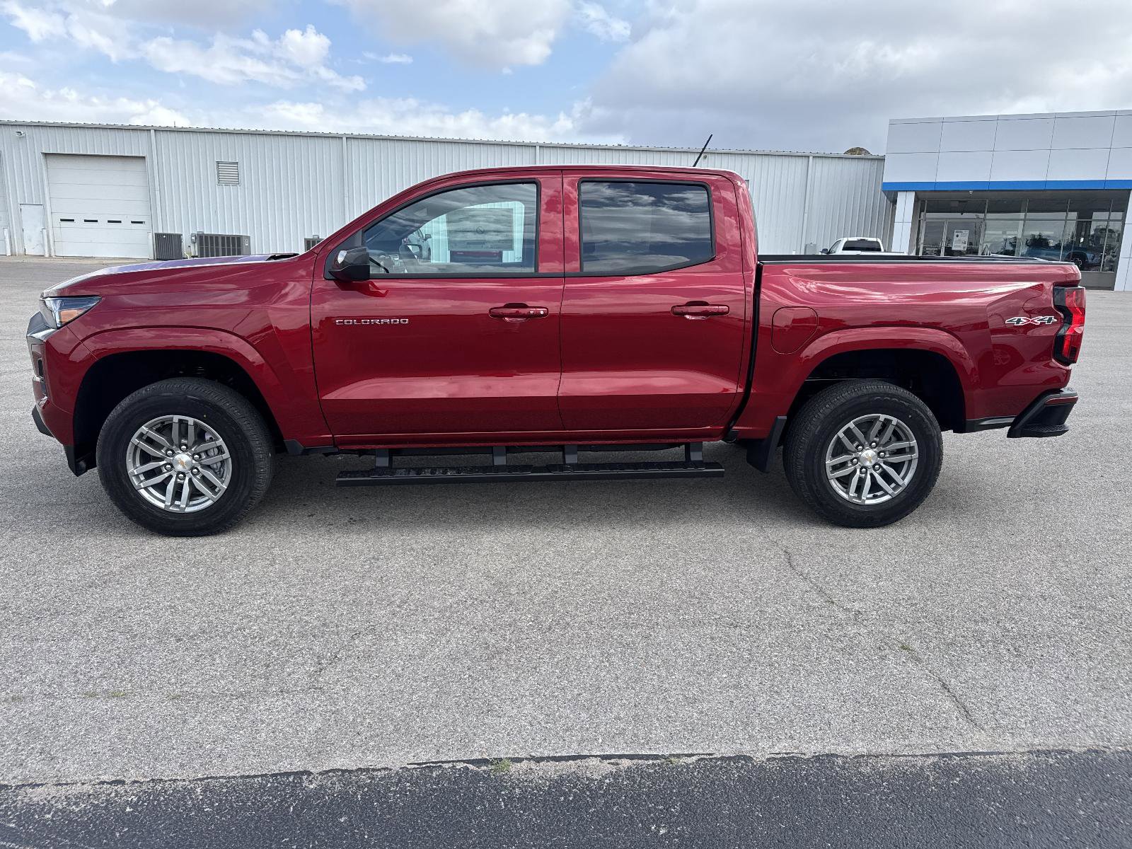 New 2026 Chevrolet Colorado LT w/ Advanced Trailering Package AWD/4WD image 2