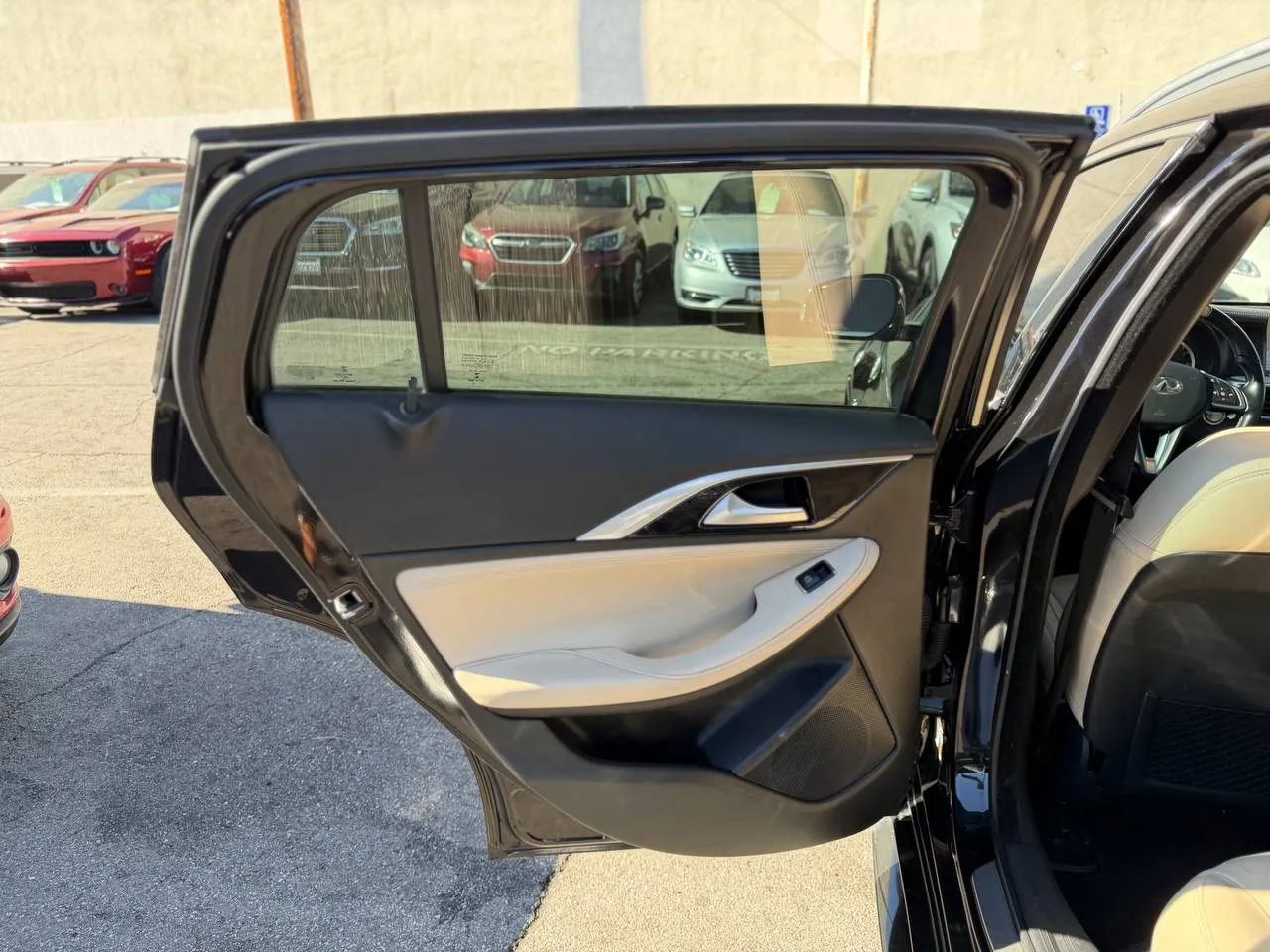 Used 2018 INFINITI QX30 Premium w/ Navigation Package image 27