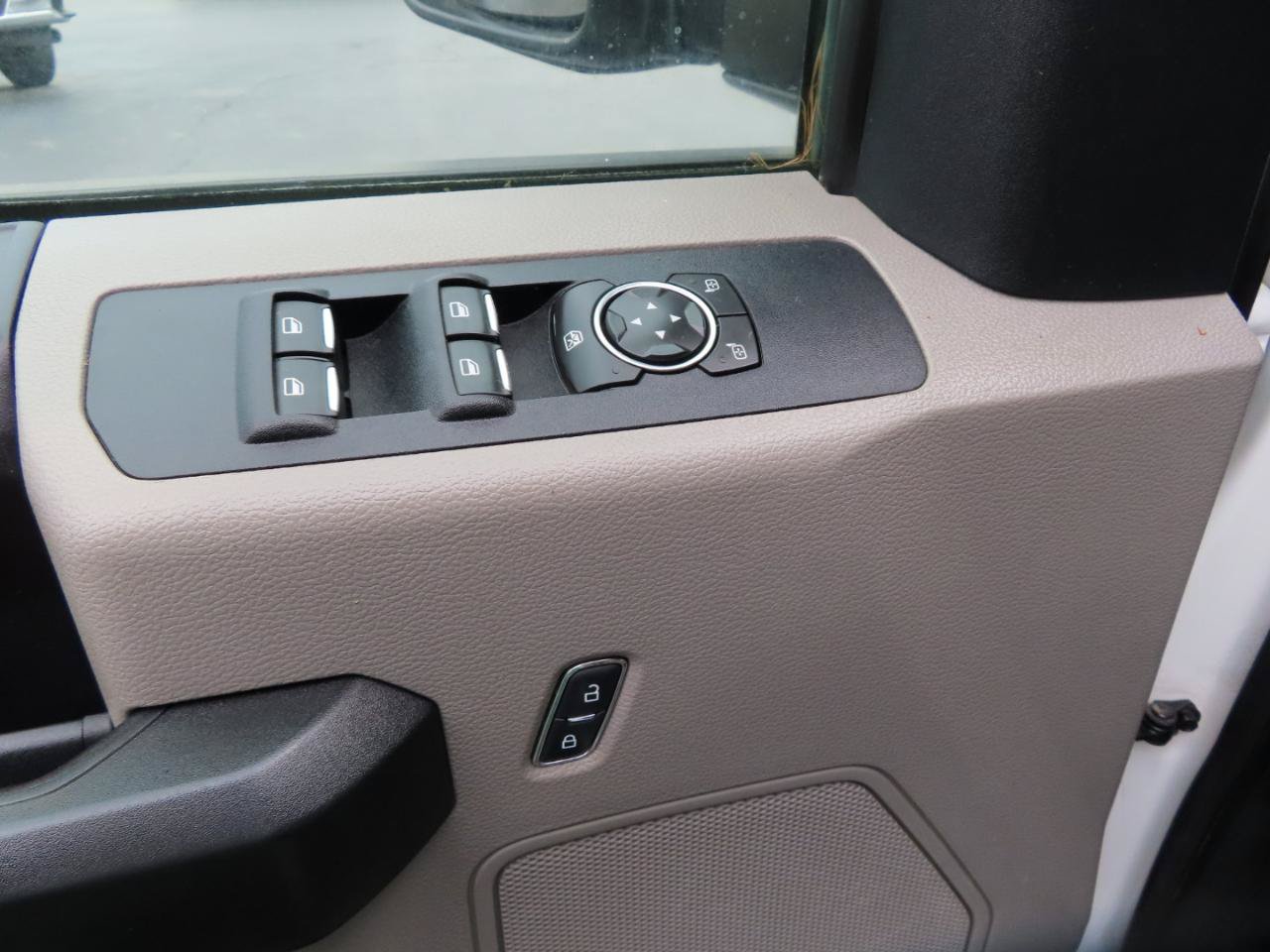 Used 2019 Ford F350 XL w/ Power Equipment Group AWD/4WD image 25