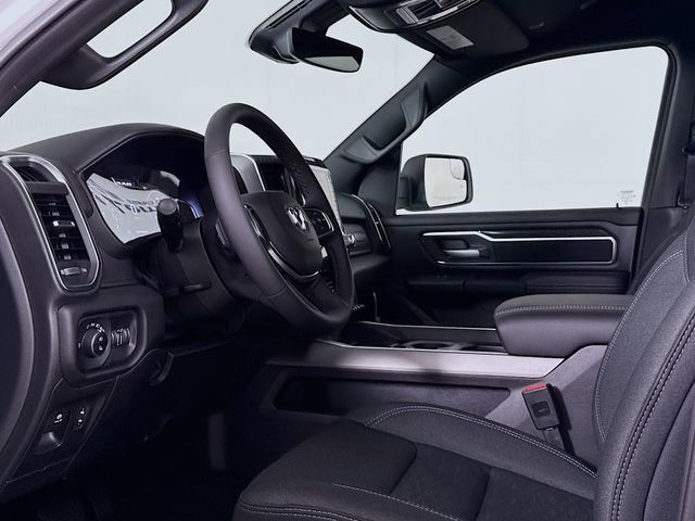 New 2026 RAM 1500 4x4 Crew Cab image 9