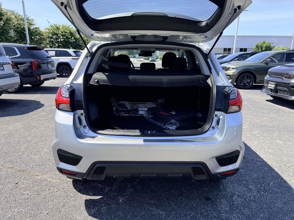 Used 2025 Mitsubishi Outlander Sport ES AWD/4WD image 11