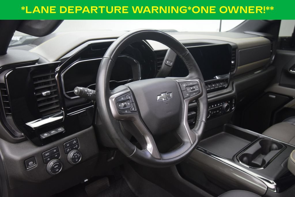 Used 2024 Chevrolet Silverado 2500 ZR2 w/ Technology Package AWD/4WD image 16