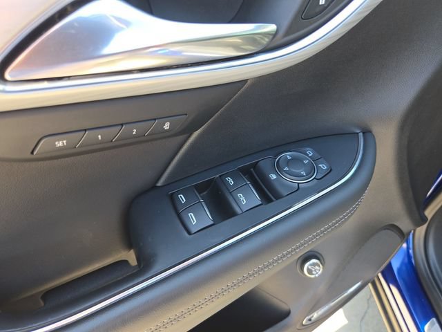 Used 2024 Buick Envision Avenir AWD/4WD image 22