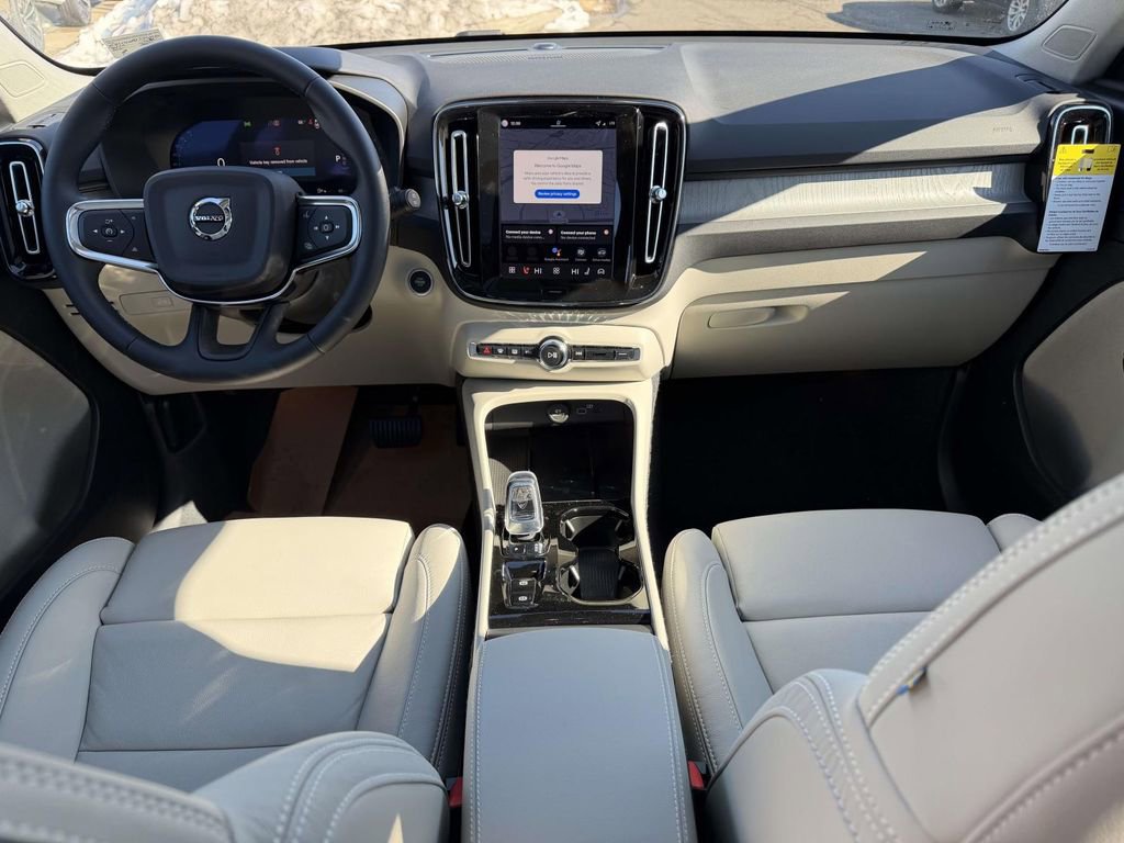 New 2026 Volvo XC40 B5 Ultra w/ Protection Package Premier image 2