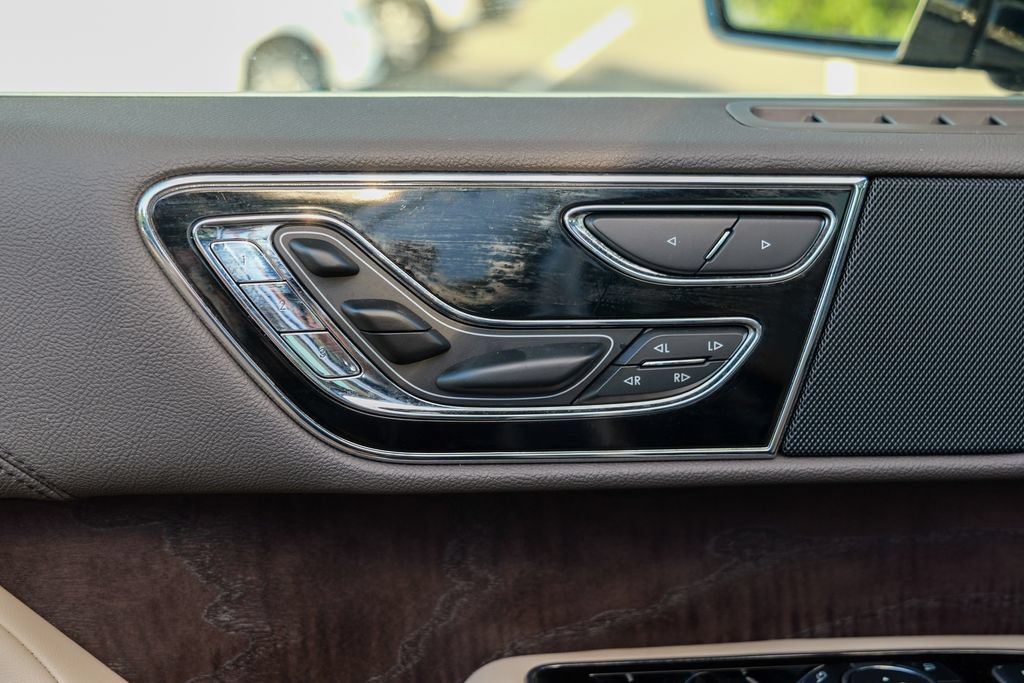 Used 2023 Lincoln Navigator L Reserve AWD/4WD image 18