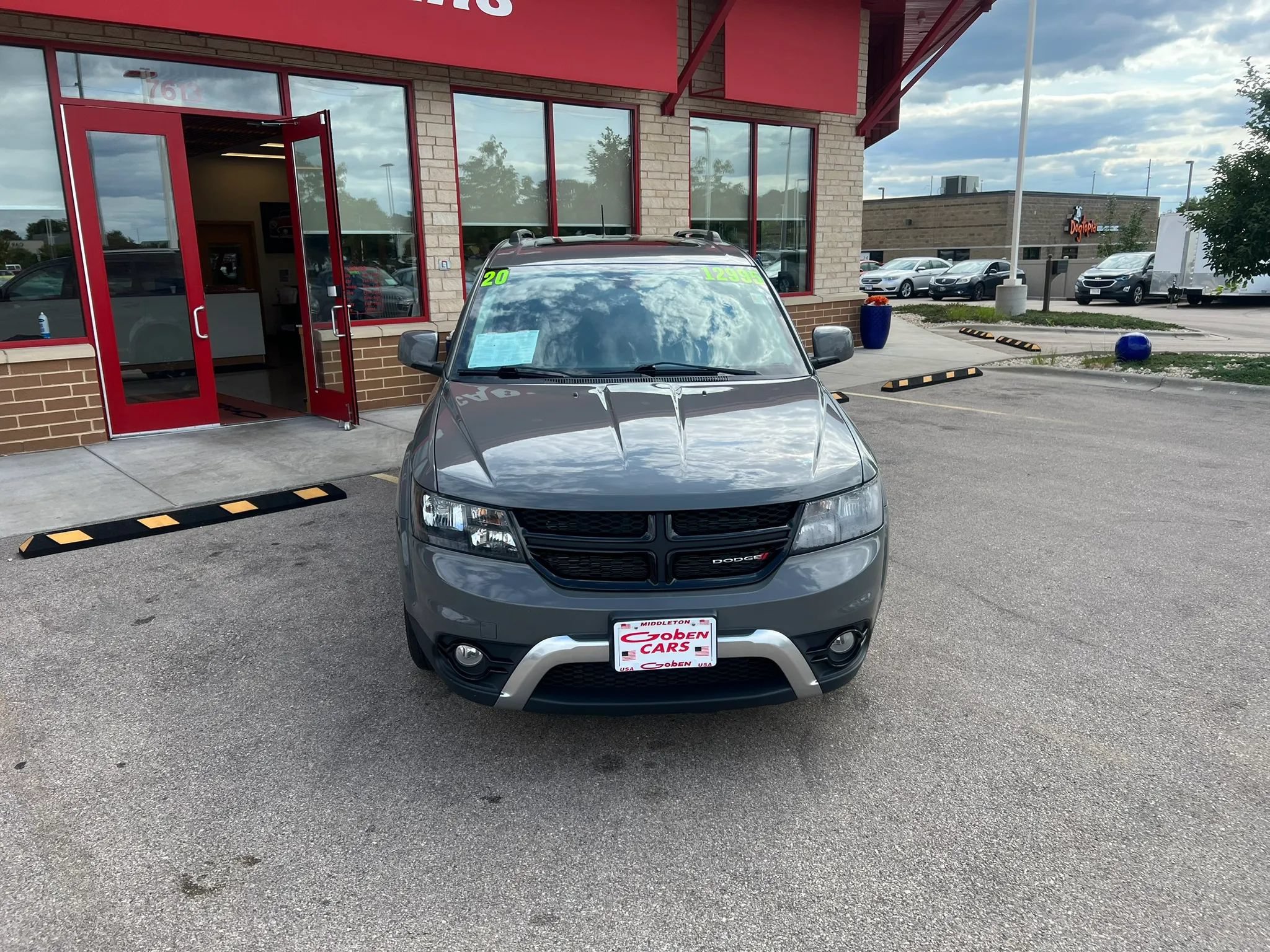 Used 2020 Dodge Journey Crossroad FWD image 2