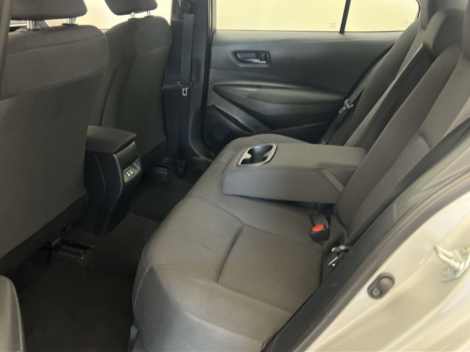 Used 2024 Toyota Corolla LE FWD image 24