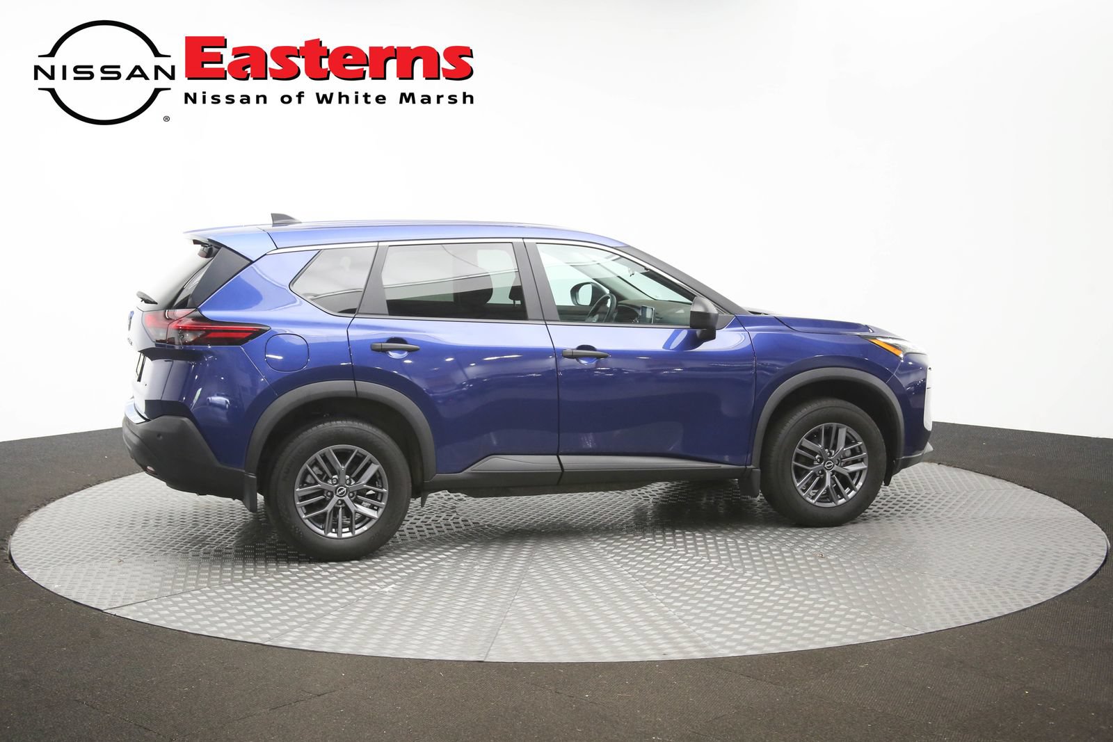 Used 2023 Nissan Rogue S AWD/4WD image 43