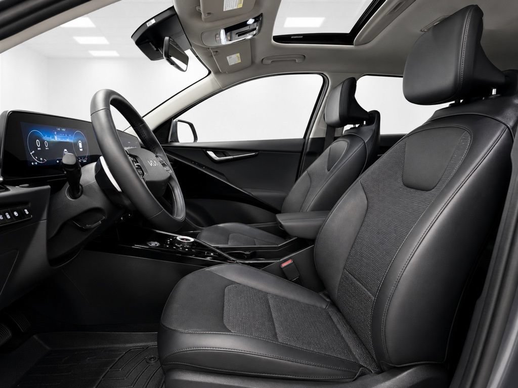 Used 2024 Kia Niro Wave w/ Wave Preserve Package FWD image 24