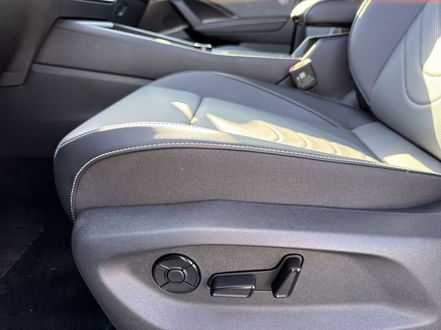 New 2026 Volkswagen Tiguan SE image 12