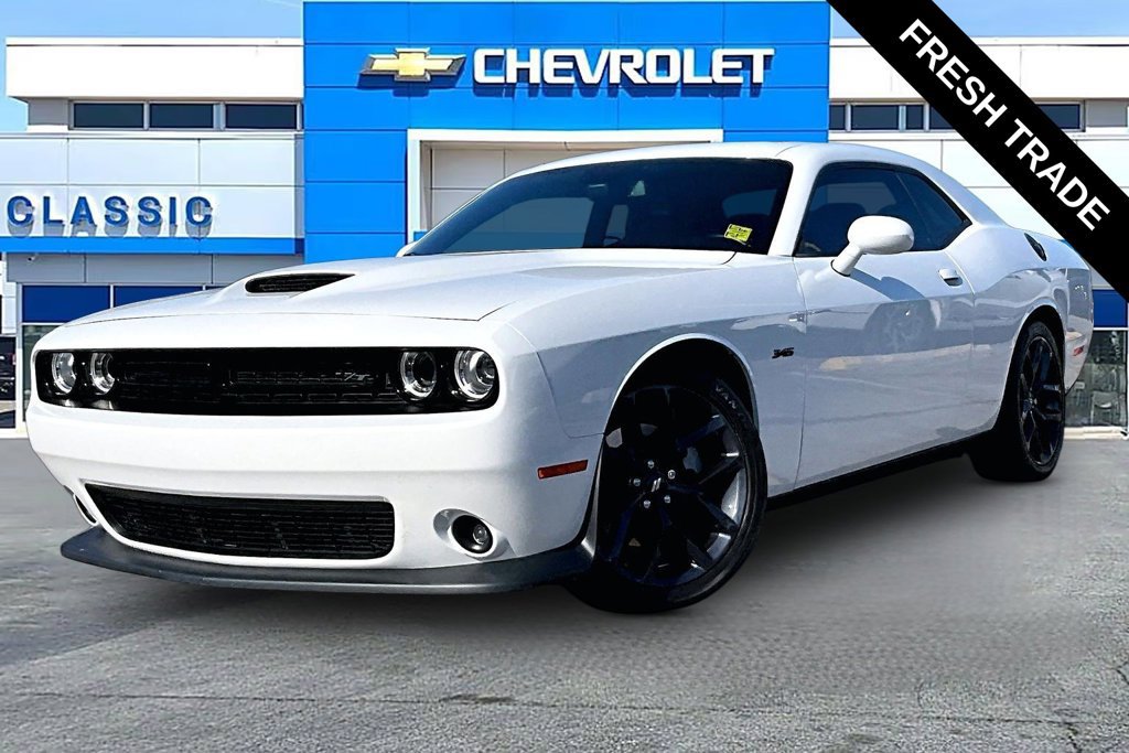 Used 2023 Dodge Challenger R/T w/ Plus Package RWD image 2