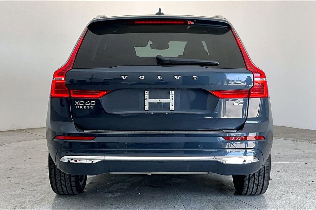 Used 2023 Volvo XC60 B5 Plus w/ Protection Package Premier image 6
