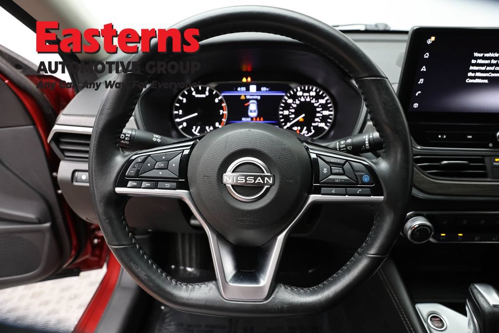 Used 2023 Nissan Altima 2.5 SV w/ SV Premium Package AWD/4WD image 10