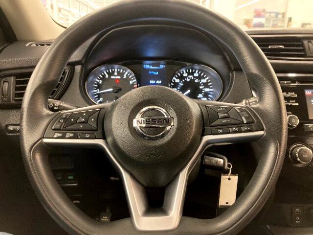 Used 2017 Nissan Rogue S image 22