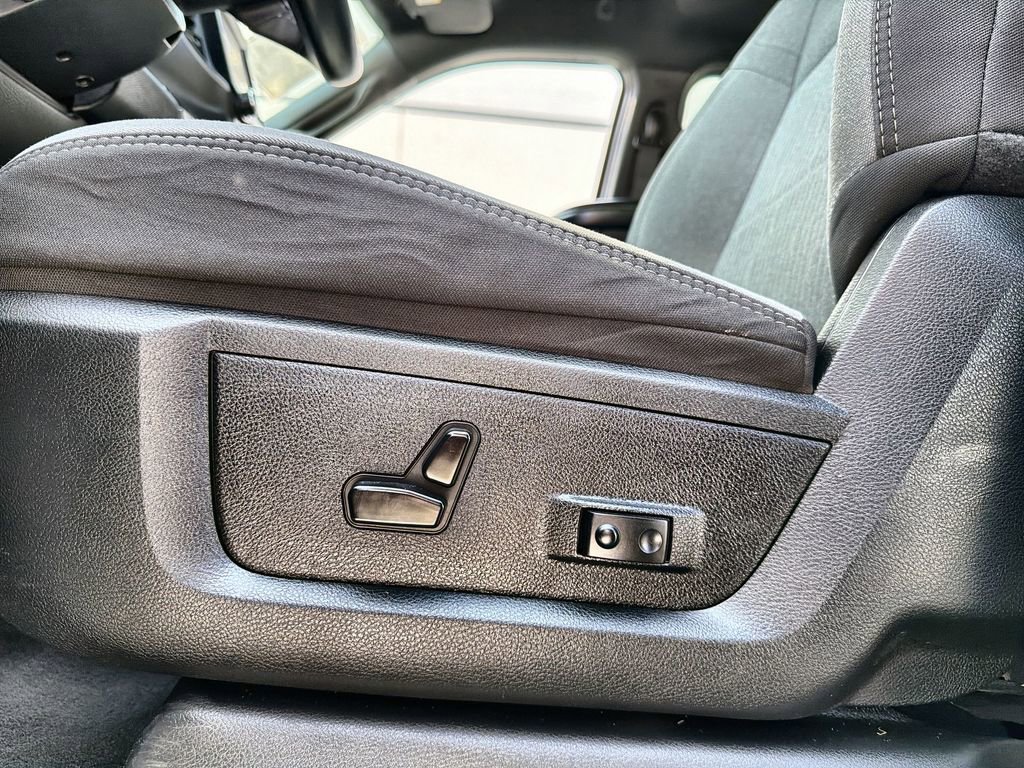 Used 2024 RAM 2500 Big Horn image 14