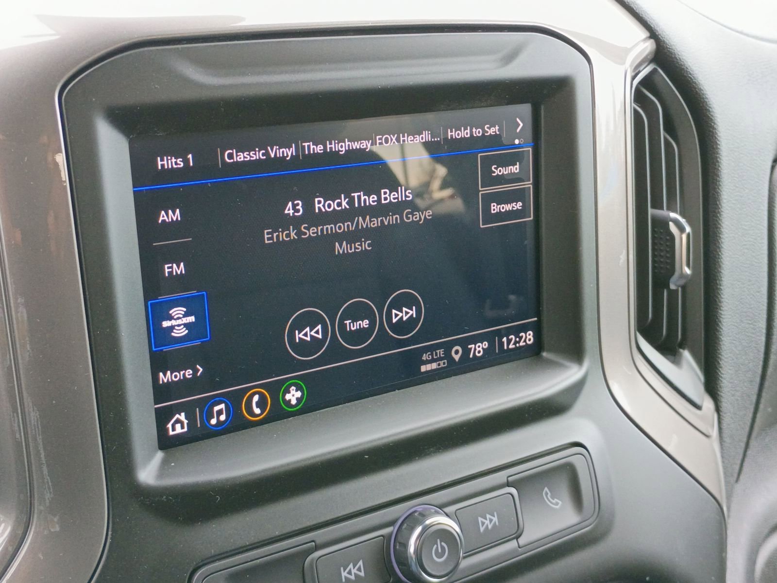 New 2026 Chevrolet Silverado 1500 Custom Trail Boss w/ Dark Appearance Package image 33