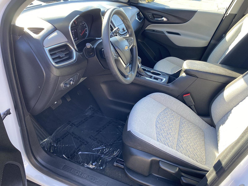 Used 2024 Chevrolet Equinox LS w/ Driver Confidence II Package AWD/4WD image 44
