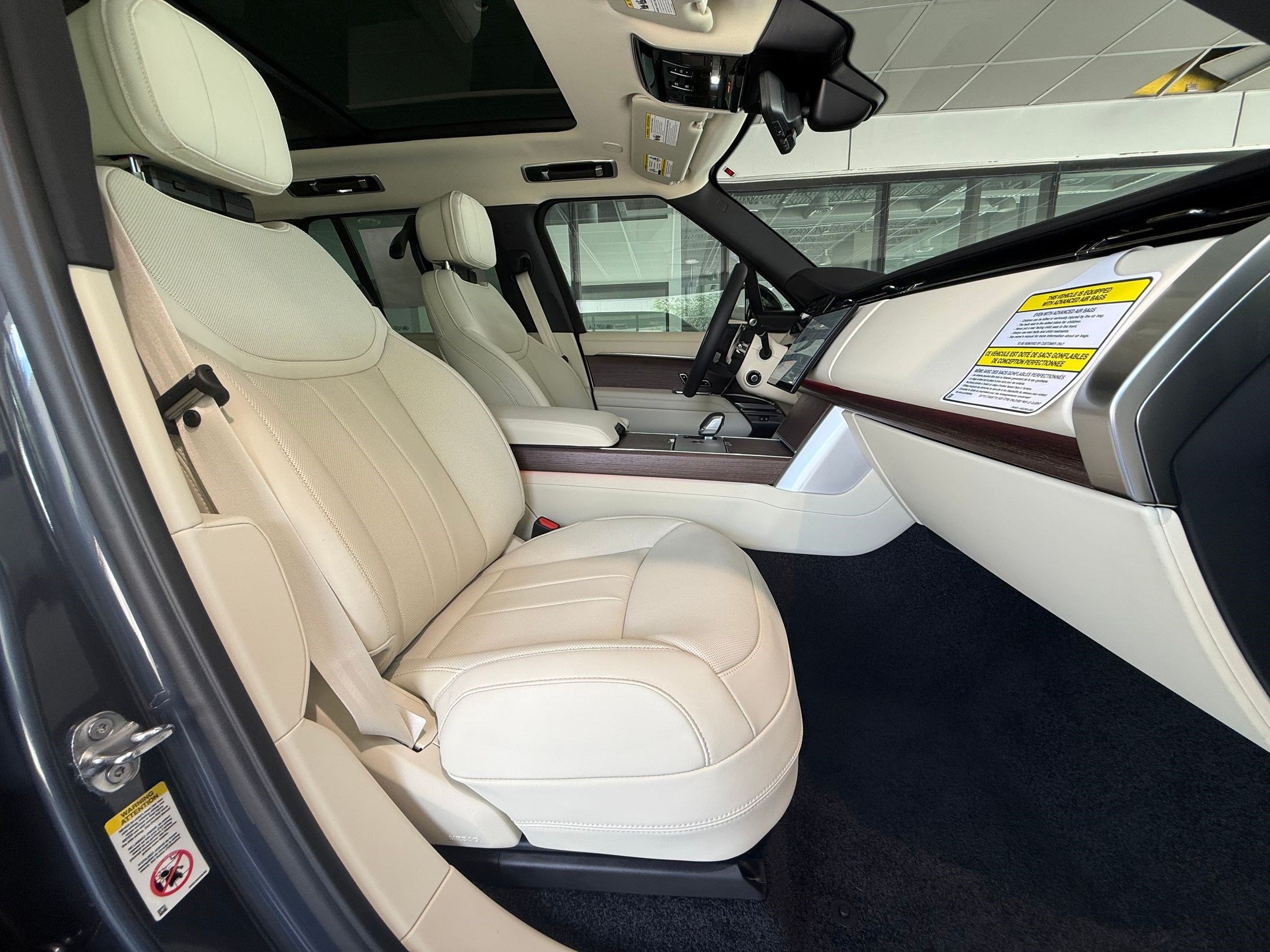 New 2026 Land Rover Range Rover SE AWD/4WD image 25