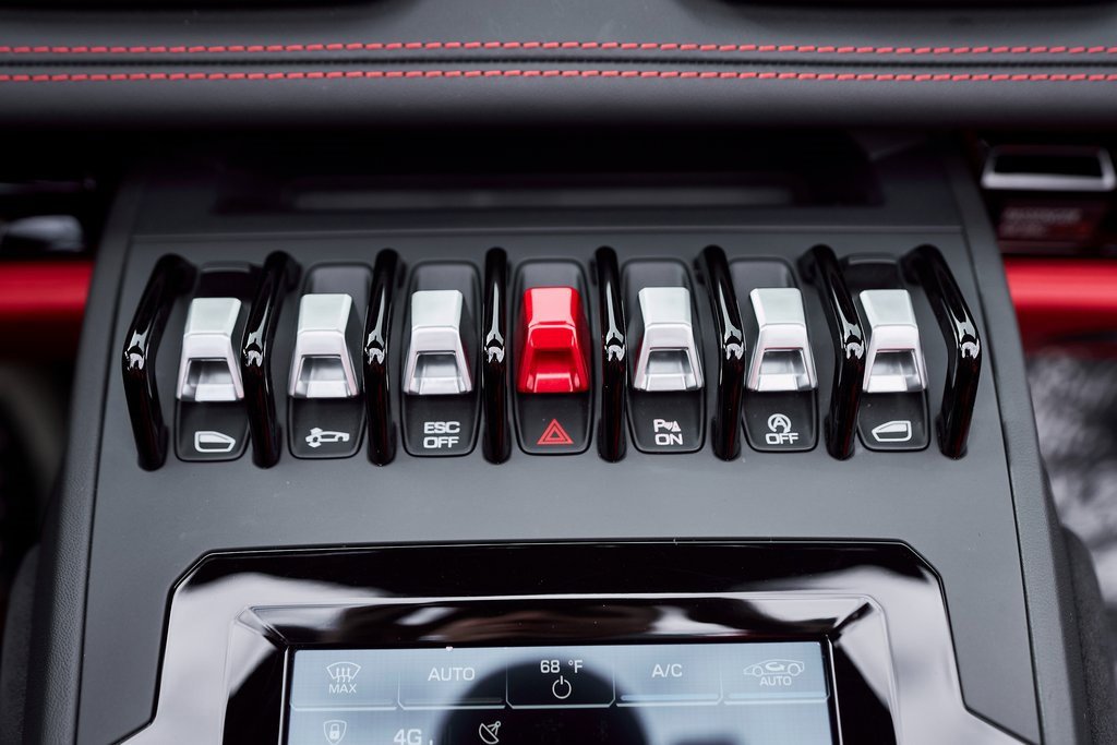 Used 2021 Lamborghini Huracan EVO image 62