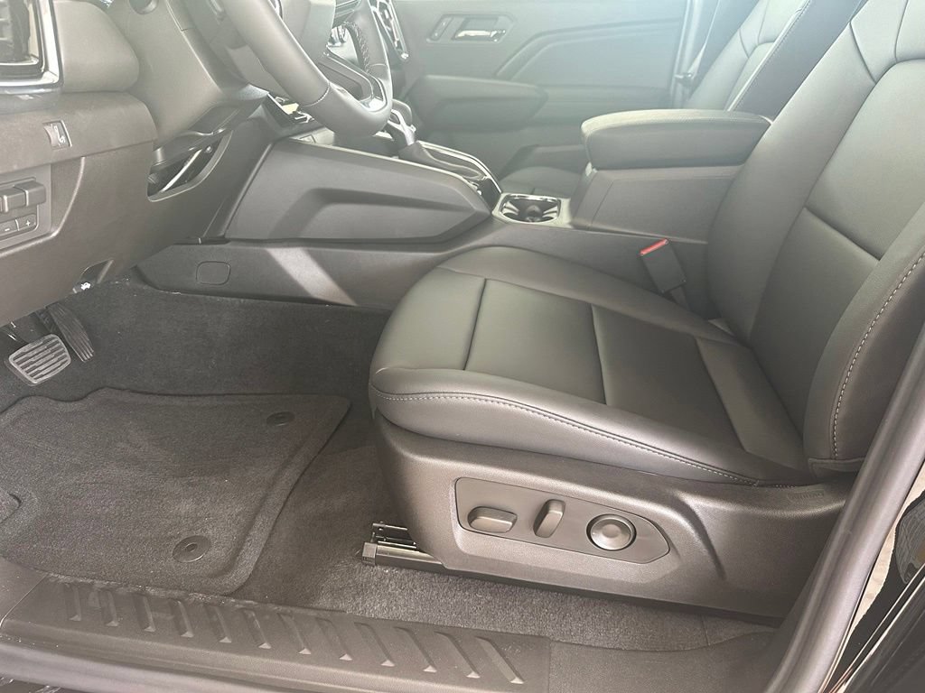 New 2026 GMC Canyon Elevation w/ Convenience Package RWD image 13