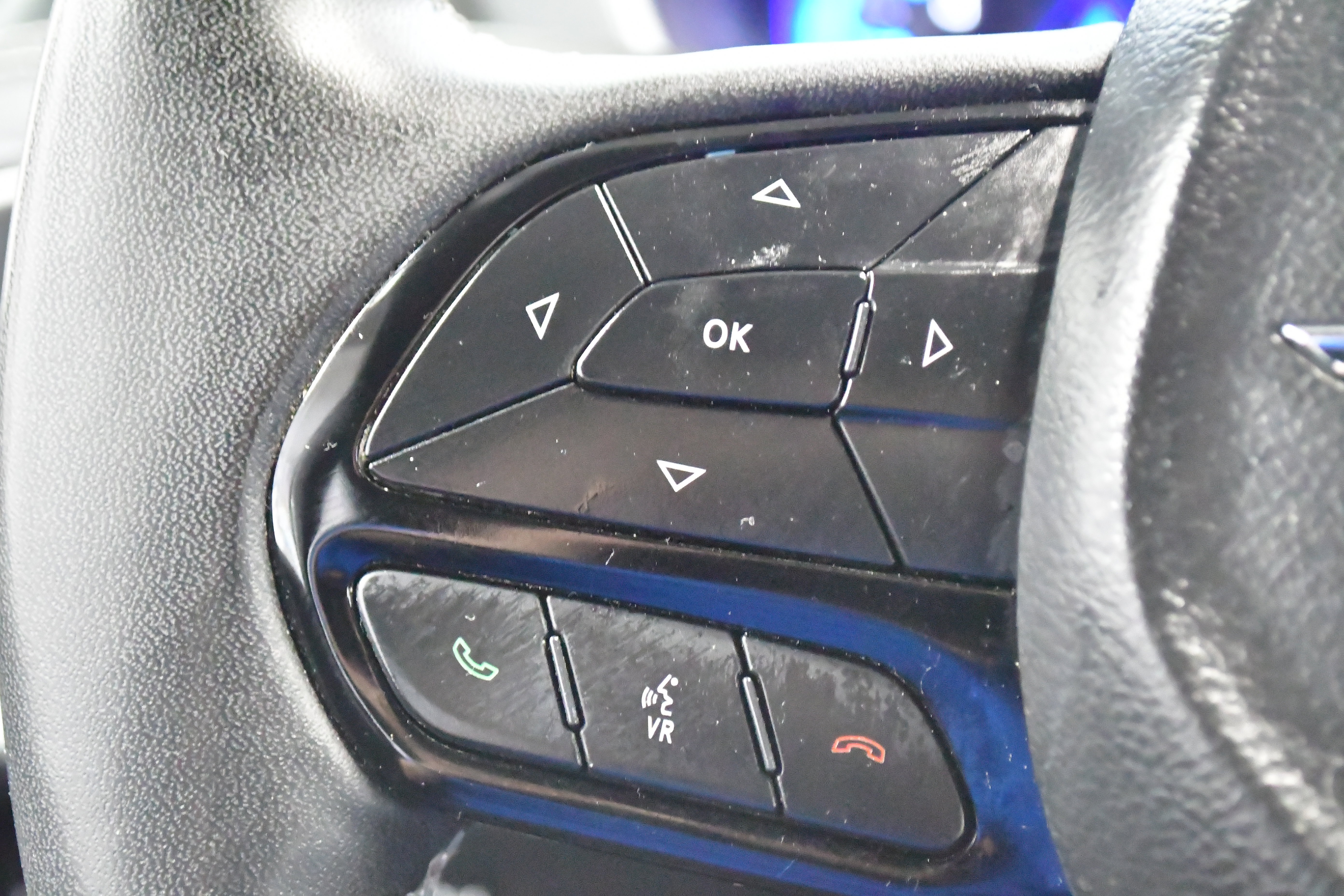 Used 2023 Chrysler Pacifica Touring FWD image 22