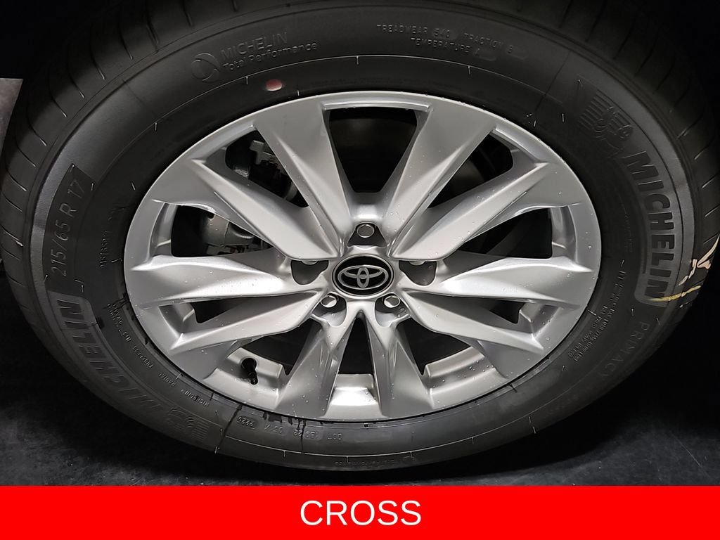 New 2026 Toyota Corolla Cross LE w/ Moonroof Package FWD image 9