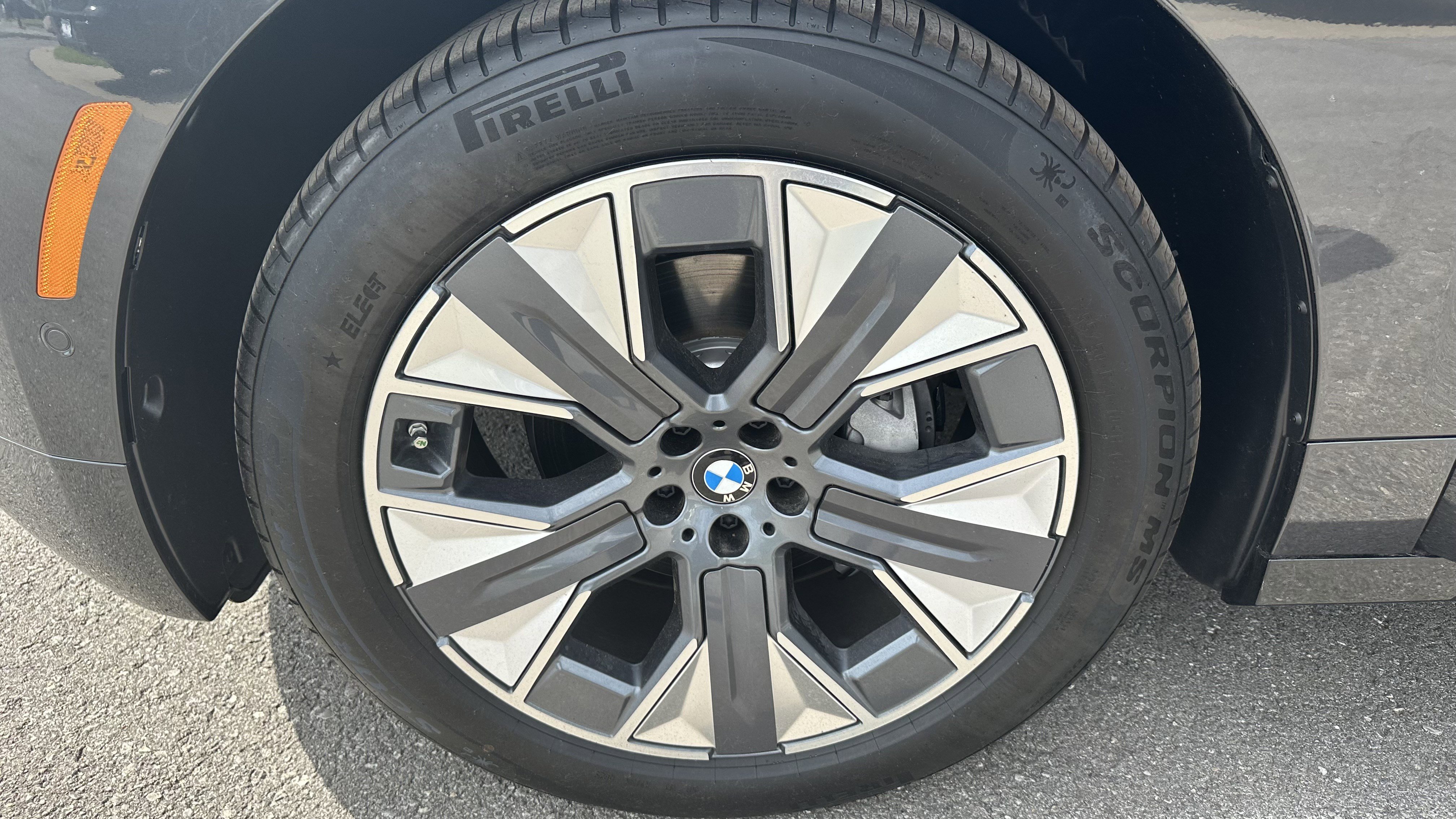 Used 2026 BMW iX xDrive45 w/ Executive Package image 12