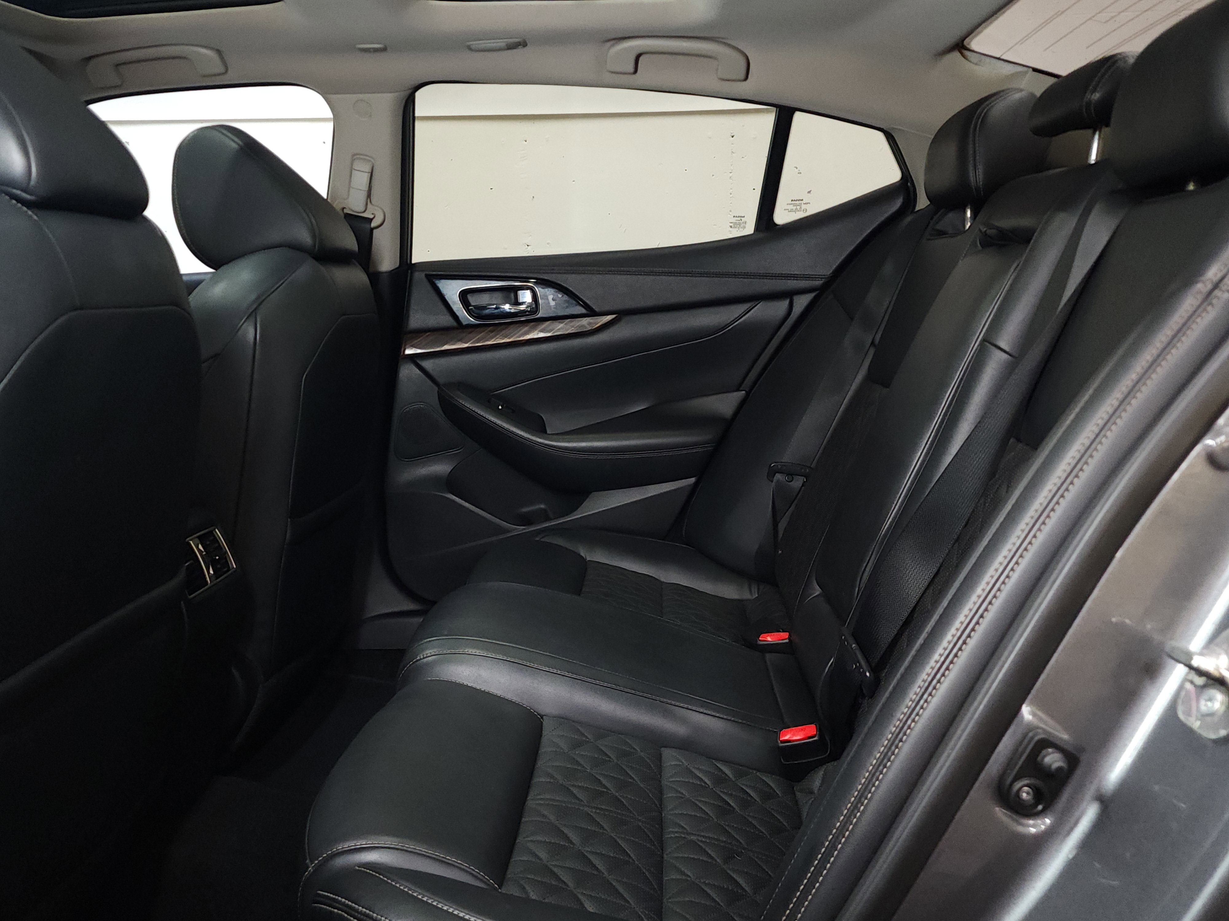 Used 2016 Nissan Maxima Platinum image 16