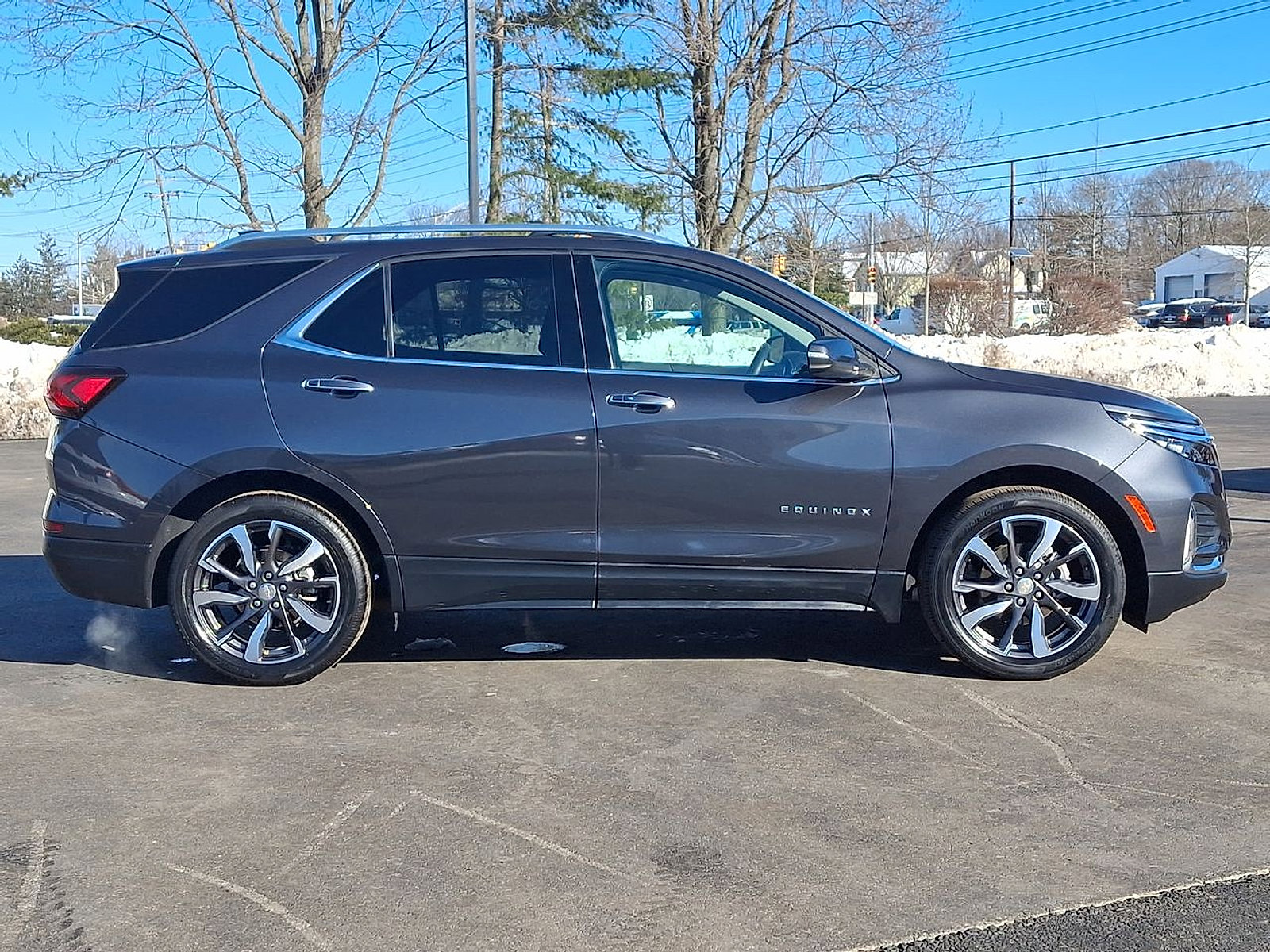 Certified 2022 Chevrolet Equinox Premier w/ LPO, Floor Liner Package image 26