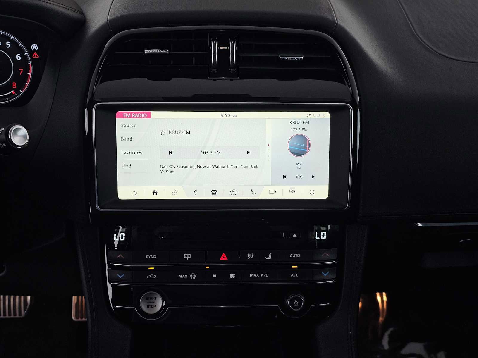 Used 2019 Jaguar F-PACE Prestige image 26