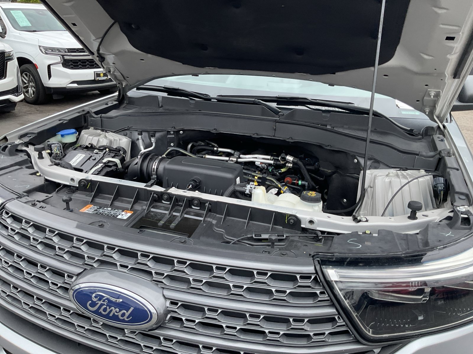 Used 2021 Ford Explorer XLT w/ Equipment Group 202A RWD image 23