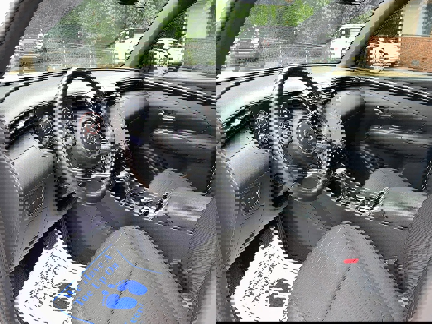 Used 2022 Hyundai Santa Cruz SEL Premium image 17