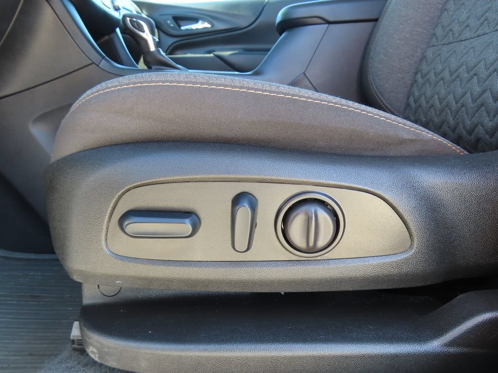 Used 2024 Chevrolet Equinox LT AWD/4WD image 6