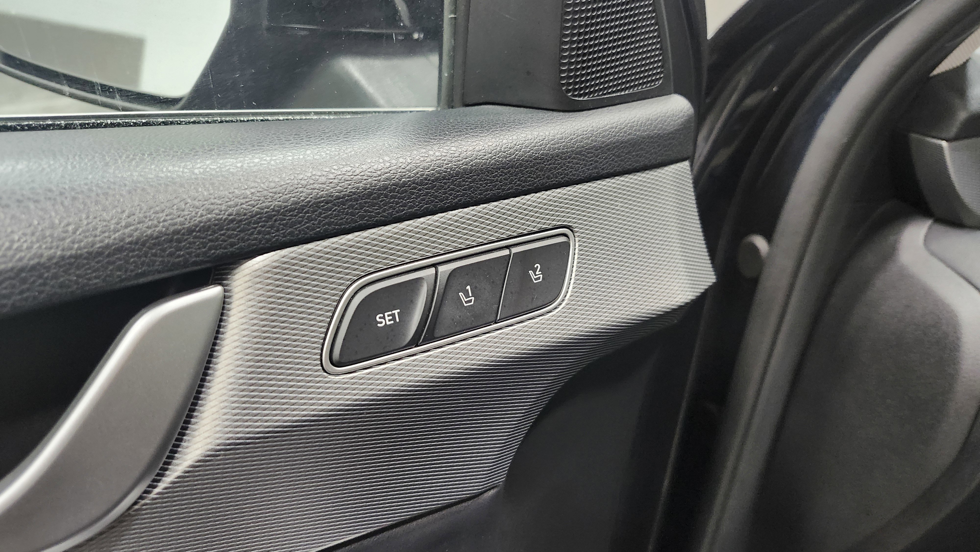 Used 2020 Hyundai Palisade SEL w/ Premium Package image 19