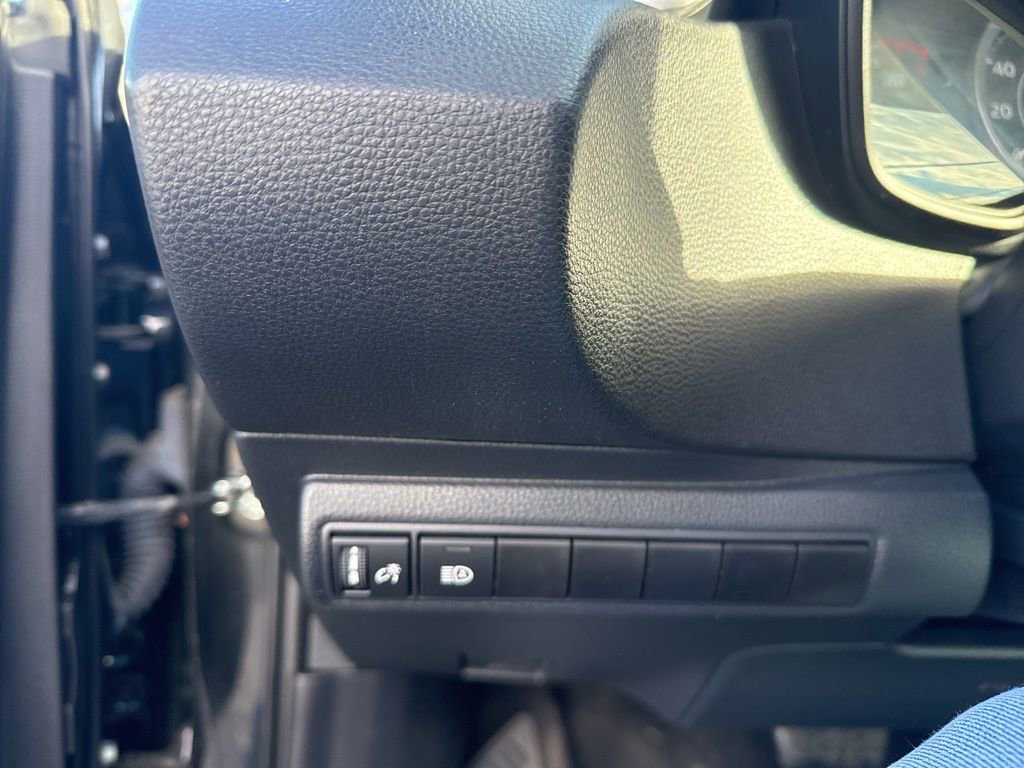 Used 2022 Toyota Corolla LE image 18