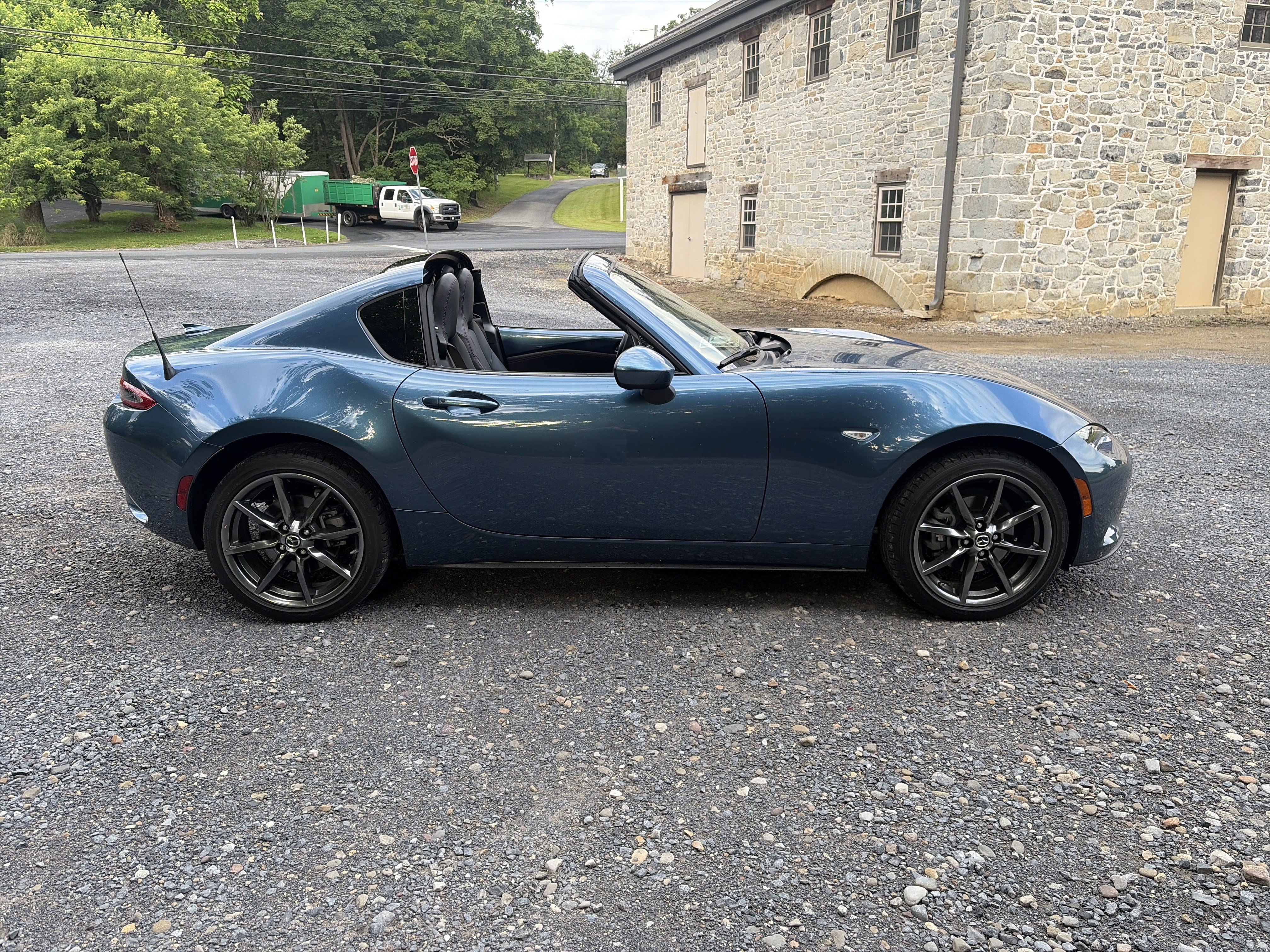 Used 2019 MAZDA MX-5 Miata RF Grand Touring RWD image 4