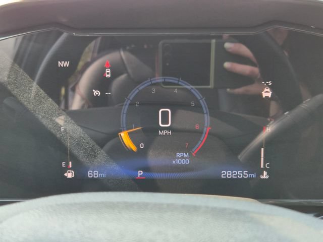Used 2024 Chevrolet Trax RS w/ Sunroof Package FWD image 21