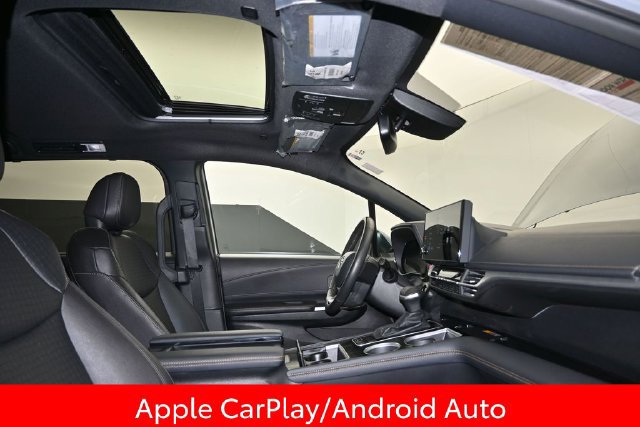 Used 2025 Toyota Sienna XLE Woodland Edition AWD/4WD image 18