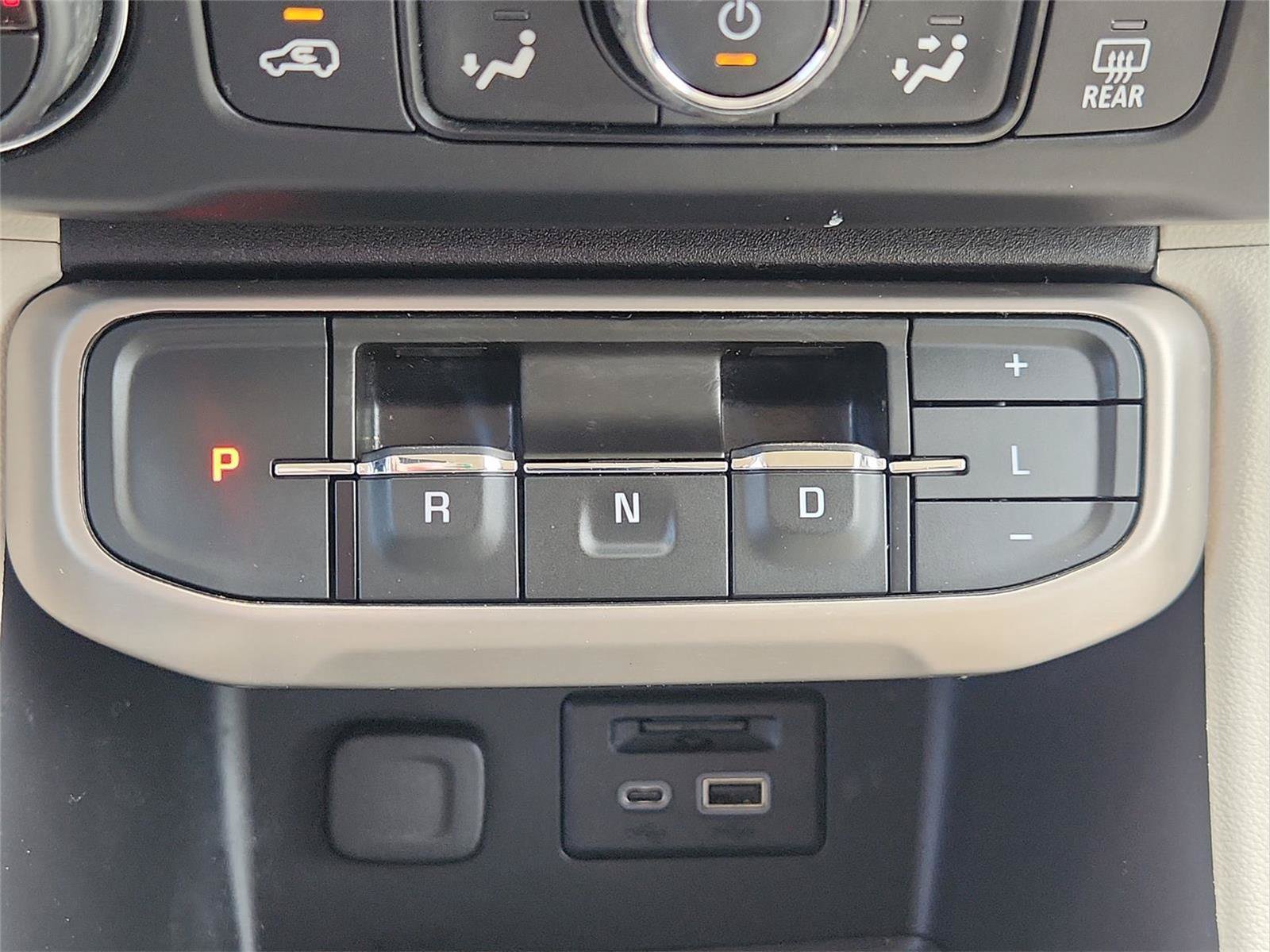 Used 2020 GMC Acadia Denali w/ Trailering Package FWD image 16