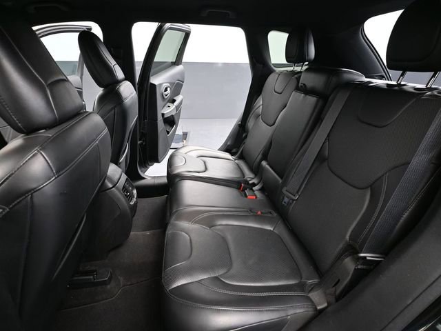 Used 2020 Jeep Cherokee High Altitude AWD/4WD image 38