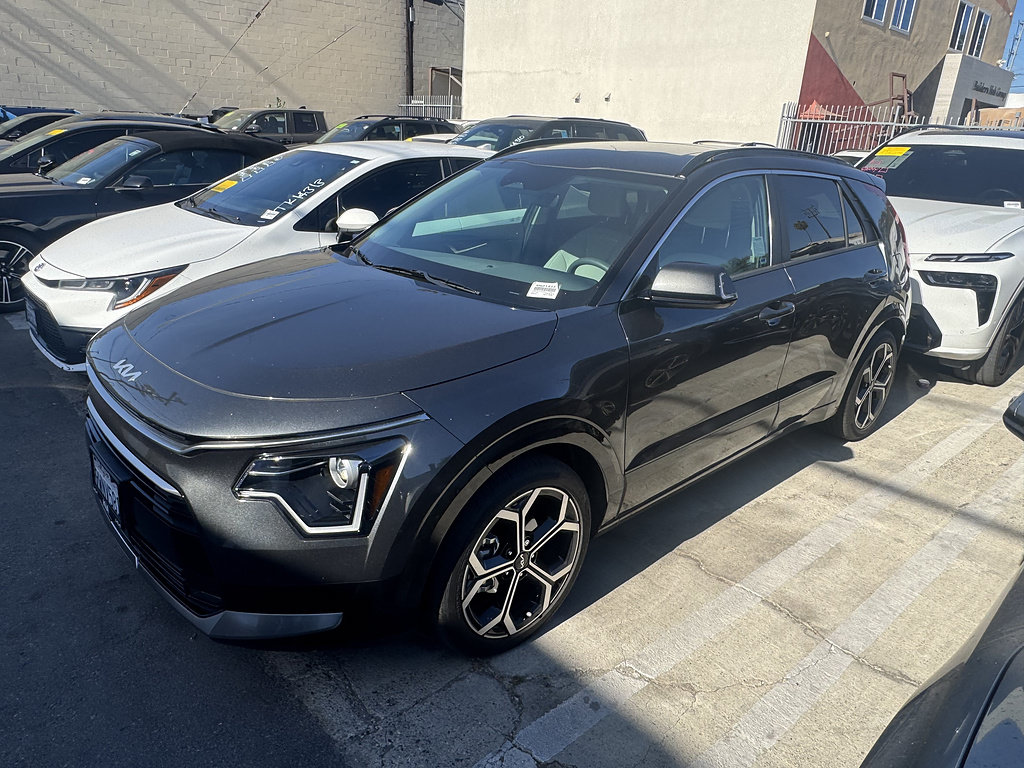 Used 2025 Kia Niro EX Touring FWD image 2