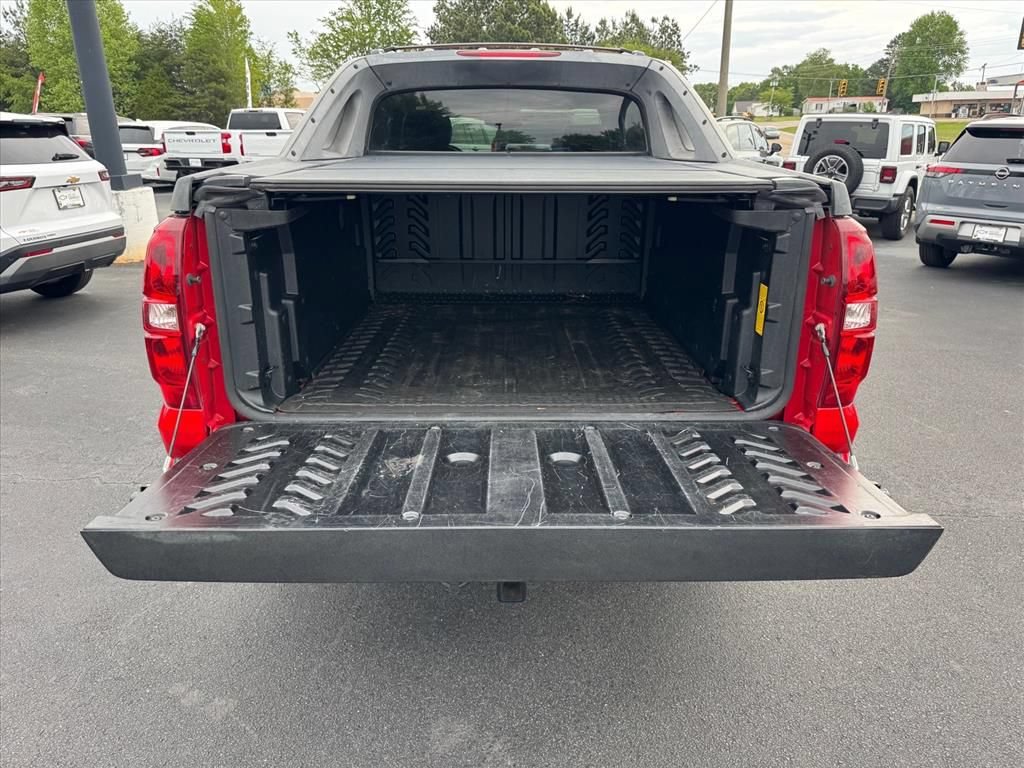 Used 2011 Chevrolet Avalanche LT RWD image 10