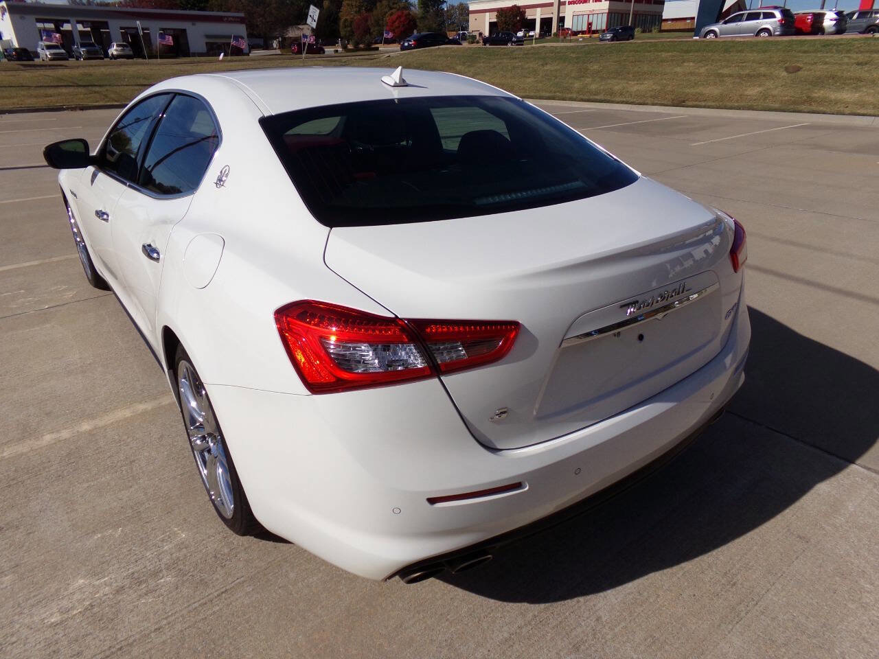 Used 2018 Maserati Ghibli S image 37