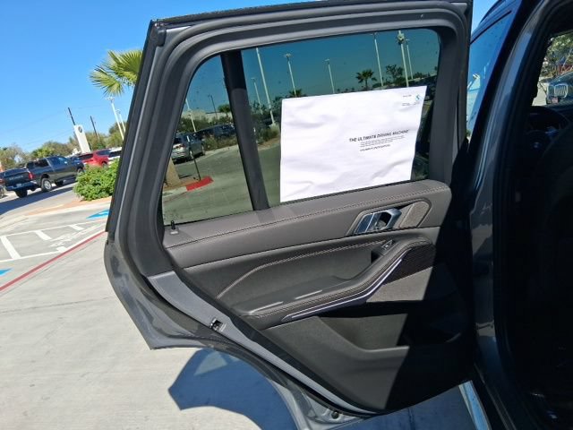 New 2026 BMW X5 xDrive40i w/ M Sport Package AWD/4WD image 16
